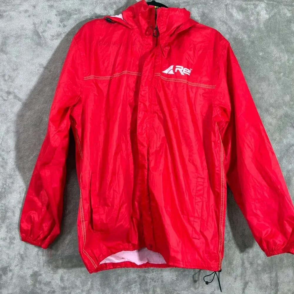 REI Co-op Rain Jacket Men’s M  Hooded Waterproof Rain Shell Packable zip snap +